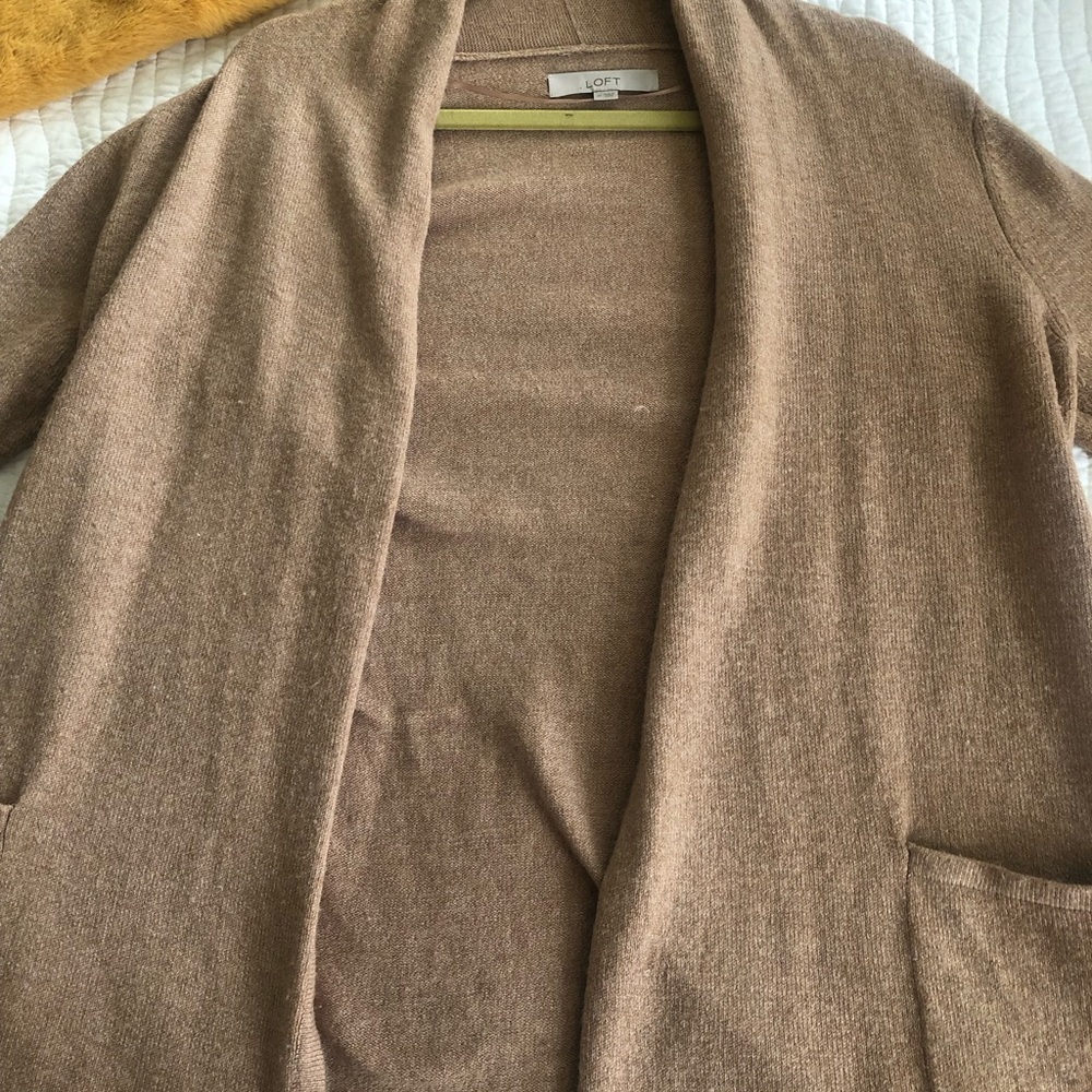 Gently worn sweater Loft. Camel color with front pockets